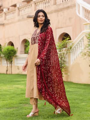 Ethnic dress 2 title string.-image-2